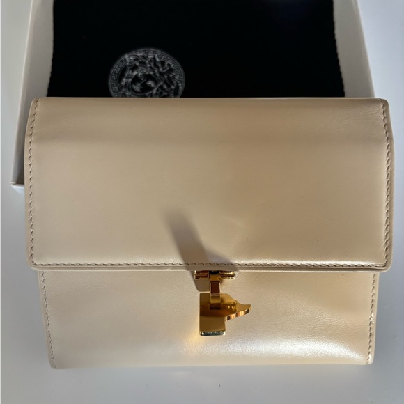 Vintage Gianni Versace Trifold Wallet - Picture 2 of 7